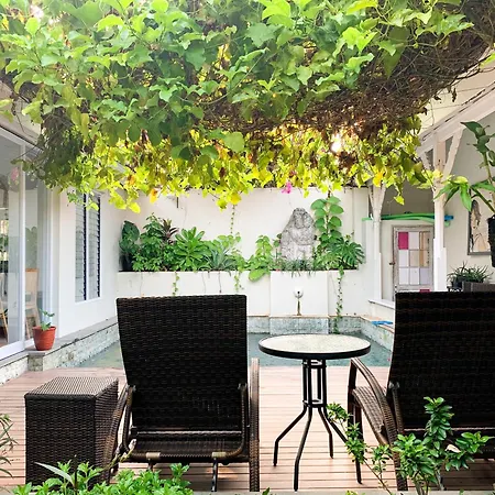 Tropical Oasis 2 Bedroom Villa - Near Beach